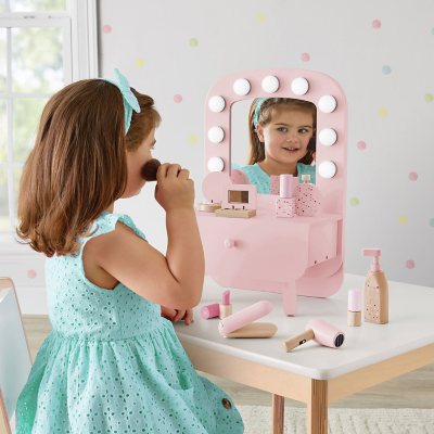 Shop Pretend Play.
