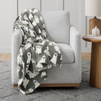 Member's Mark Lounge Throw, 60" x 70", Halloween Designs - Sam's Club