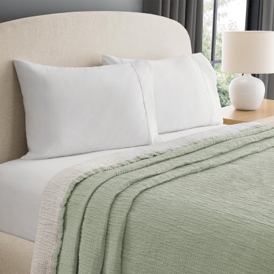 Member's Mark Textured Gauze Blanket, 106' x 94', Assorted Colors:- Green