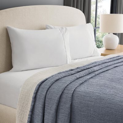 Member's Mark Textured Gauze Blanket, 106' x 94', Assorted Colors:- Navy