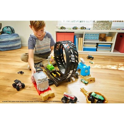  Hot Wheels Monster Truck Epic Loop Challenge Play Set with Truck  and car : Toys & Games