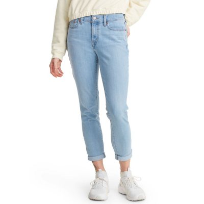 levi's low rise boyfriend jeans