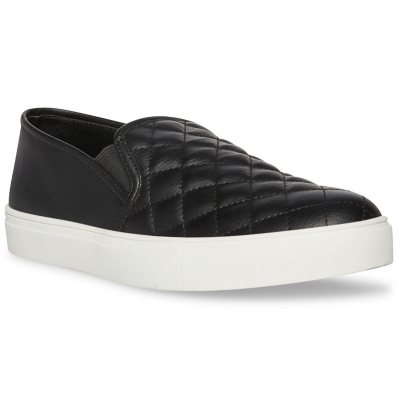 Steve madden quilted store slip on sneakers