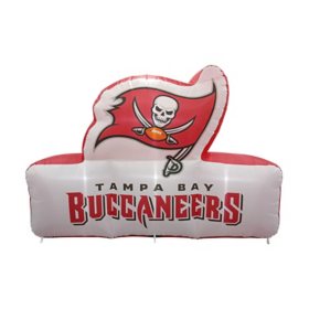 Logo Brands Tampa Bay Buccaneers Pre-Lit 7’x10’ Team Inflatable
