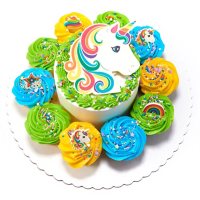 Member's Mark 5 Inch Unicorn Cake with 10 Cupcakes