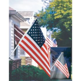 Annin Mansion Set - 3 x 5 US Flag with 6' Pole and Solar Light