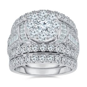 3.95 CT. T.W. Diamond Bridal Set in 14K White Gold