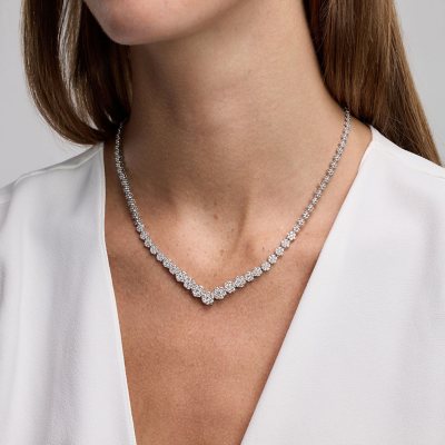 Female deals diamond necklace