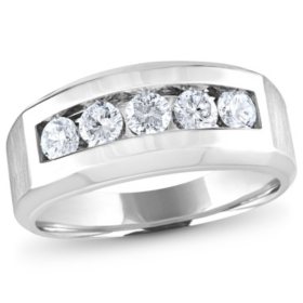0.96 CT. T.W. Men's 5-Stone Diamond Ring in 14K White Gold (H-I, I1)