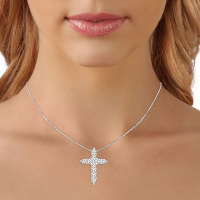 0.96 CT. T.W. Diamond Cross Pendant in 14K White Gold (H-I, I1