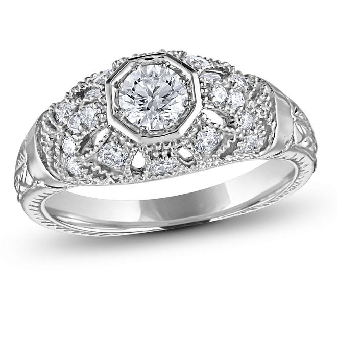 0.71 CT. T.W. Vintage Style Diamond Ring in 14K White Gold (G-H, SI2)