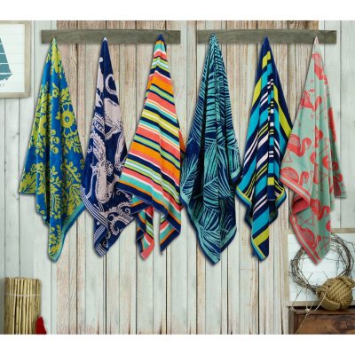 Member's Mark Set of 2 Oversized Beach Towels, 40 x 72 (Assorted Designs)