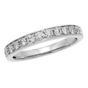 0.50 CT. T.W. Diamond Band Set in 14K Gold