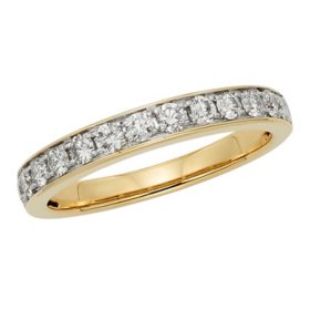 0.50 CT. T.W. Diamond Band Set in 14K Gold