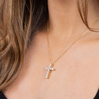 Sam's club store gold cross necklace