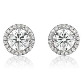 Round Cut Halo Diamond Stud Earrings in 18K Gold