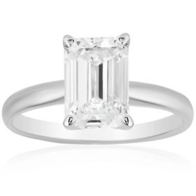 Superior Quality VS Collection 2 CT. T.W. Emerald Shaped Diamond Solitaire Ring in 18K Gold (I, VS2)