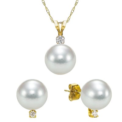 8-8.5mm Akoya Pearl with 0.03 CT. T.W. Diamond Pendant and Earring Set in  14k Yellow Gold