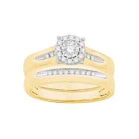 0.23 CT. T.W. Round Cut Halo Diamond Ring Set in 14k Yellow Gold