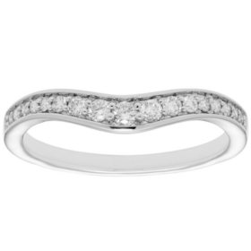 0.25 CT. T.W. Diamond Curved Band in 14K Gold (I, I1)