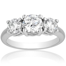 Superior Quality VS Collection 2.0 CT. T.W. Diamond Three Stone Ring in 18K White Gold (I, VS2)