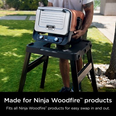 Fueling up for the big game with my Ninja Woodfire Outdoor Grill 🏈🍔👏🏻  what's on your menu today? #NinjaWatchParty, #NinjaWoodfire…