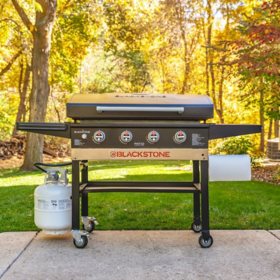 Blackstone 4-Burner Propane Gas 36" Griddle with Hood