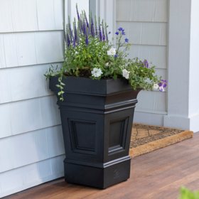 Step2 Atherton Planter in Onyx Black - 2 Pack