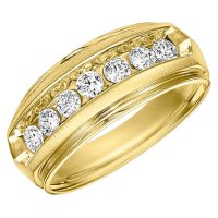0.96 CT. T.W. Men's Diamond Ring in 14K Gold
