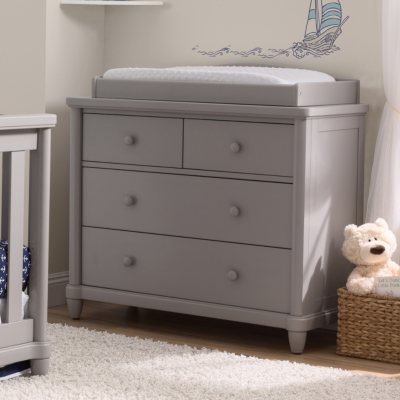 Simmons Kids Belmont 4 Drawer Dresser With Changing Top