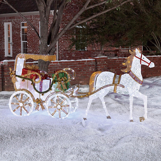 Member's Mark Stately Horse and Carriage Outdoor Decor