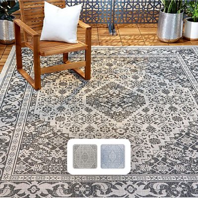 Nicole Miller New York Patio Country Dahlia Indoor/Outdoor Area Rug:- 5'2' x 7'2', Gray/Black