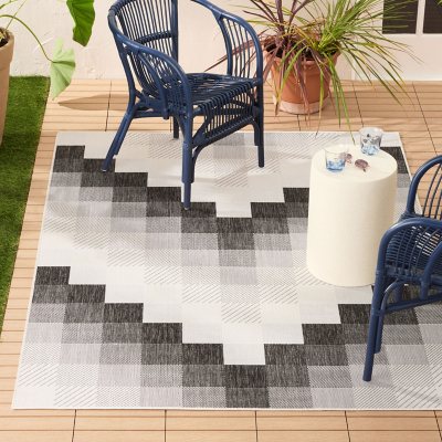 Nicole Miller Ombre Chevron Indoor/Outdoor Area Rug:- 6' x 9', Black