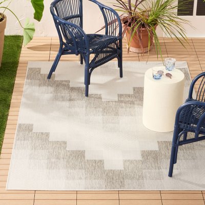 Nicole Miller Ombre Chevron Indoor/Outdoor Area Rug:- 9' x 12', Grey