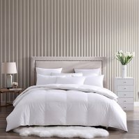 700-Thread-Count Hungarian White Goose Down Comforter