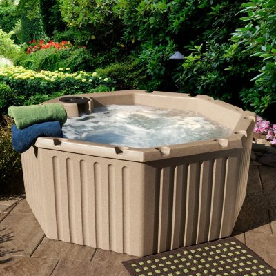 Everlast Spas Levity 5 Person 11-Jet Spa with Cover