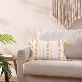 Brielle Home Milo Yellow Textured Decorative Throw Pillow with Tassels, 14" x 20"