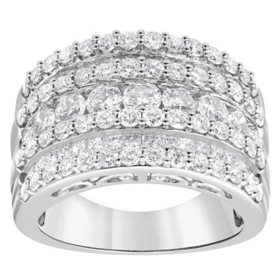 Superior Quality VS Collection 1.73 CT. T.W. Cushion Shaped Diamond  Engagement Ring in 18K Gold (I, VS2) - Sam's Club