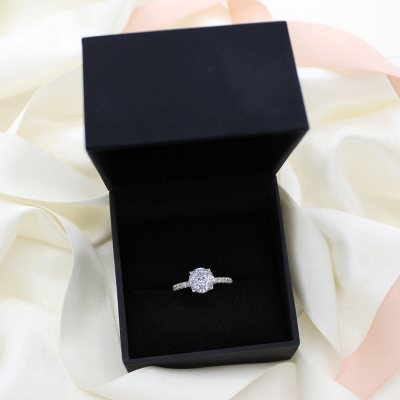 1.00 CT. T.W. Round Cut Cluster Diamond Ring in 14K Gold