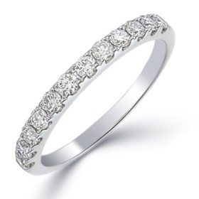 Round Cut Diamond Band in 14K Gold