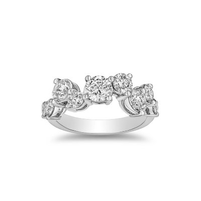 Round Cut Fashion Diamond Ring in 18K Gold-1.97 C. T.T. W., 8:- 1.97 C. T.T. W., 8