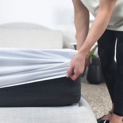 PARRY LIFE Soft Mattress Topper - Polyester Cover Microfiber Filling -  Super soft, Box Stitched Mattress Protector Topper Cover, Elasticated  Corner Straps - 180 x 200 cm