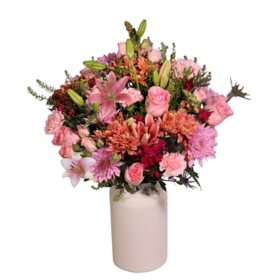 Member's Mark XL Premium Vase Arrangement, 40 stems
