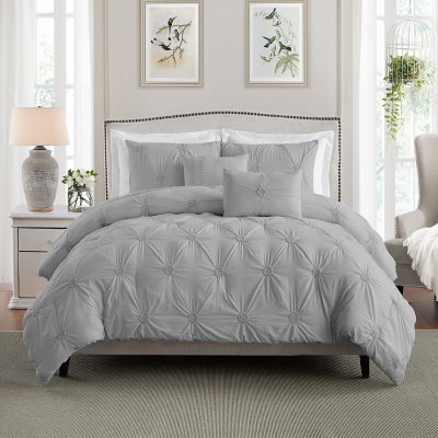 Swift Home Premium Collection Ultra Plush Floral Pintuck Comforter