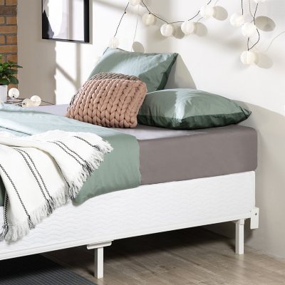 width of full size box spring