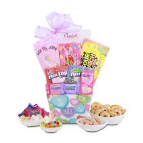 Alder Creek Gift Baskets XOXO Kids' Candy Gift Basket		