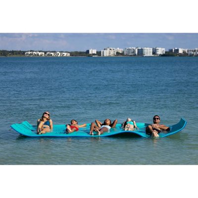 The Aqua Lily Pad Creates a Floating Temporary Island