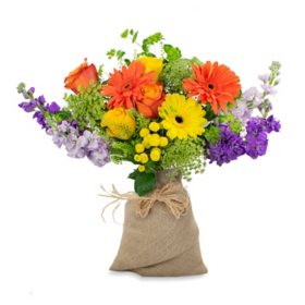 Member's Mark Farm Fresh Summer Flowers Bouquet, Choose color and stem count
