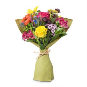 Member's Mark Farm Fresh Spring Flower Bouquet, choose color and stem count