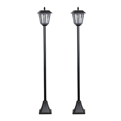 Winsome House WH094 Traditional Solar Post Lights - Set of 2